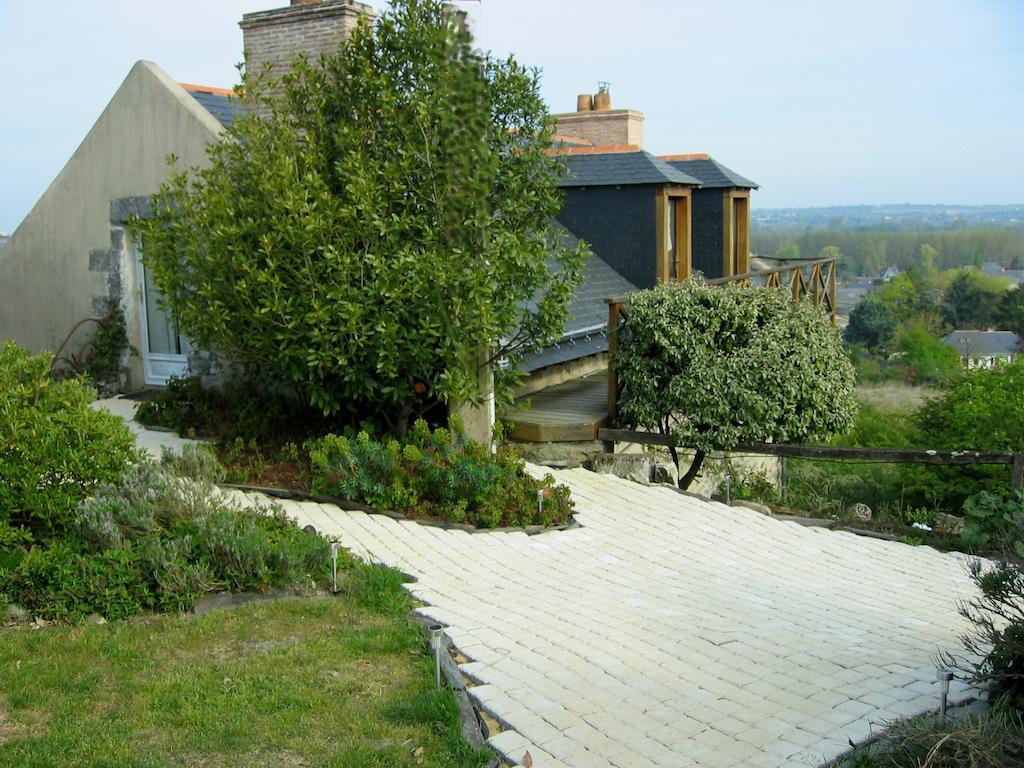 Au Moulin Geant Bed & Breakfast Rochefort-sur-Loire ภายนอก รูปภาพ